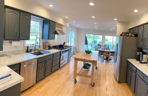 Sherwood House | Persimmon Point Waterfront, Dock & Heated Pool Casual Comfortable Fun