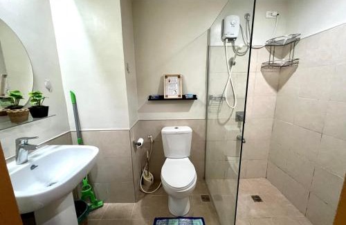 Mabolo Apartment | Persimmon Studio B