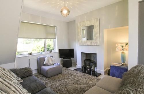 Edern House | Perthi