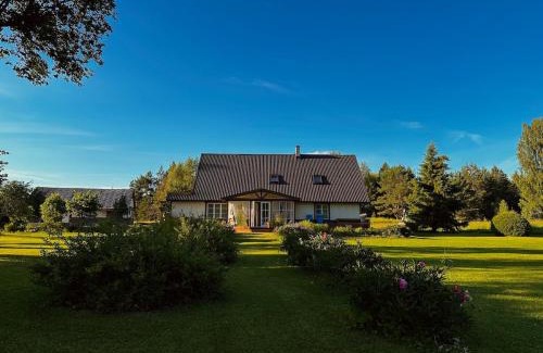 Saarde House | Pertle Cottage Private Sauna & Hot Tub Getaway in Nature