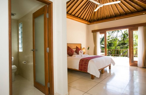 Melayang Hotel | Pesantian Villa & Warung