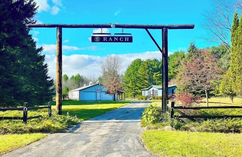Marinette House | Peshtigo Ranch Experience