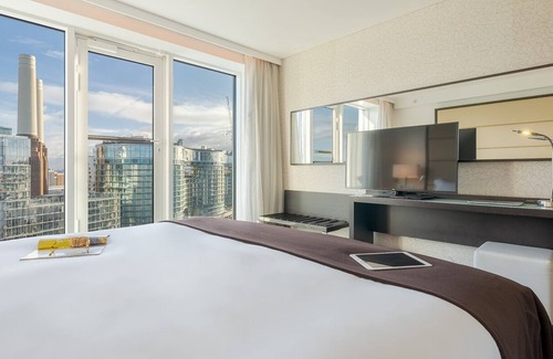 Queenstown Hotel | Pestana Chelsea Bridge Hotel & SPA
