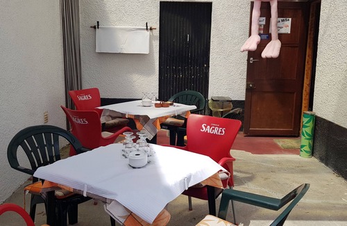 Lavos Apartment | Pet- and biker-friendly vacation apartment with terrace in a quiet location