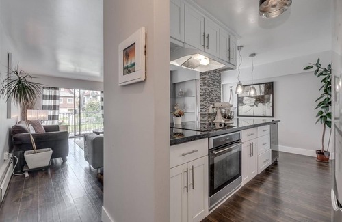 Grandview-Woodland Condo | Pet- and Couple-friendly condo in Vancouver's best neighbourhood