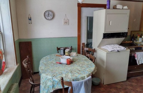 Cavendish Apartment | Pet and Family Friendly House in former General Store.