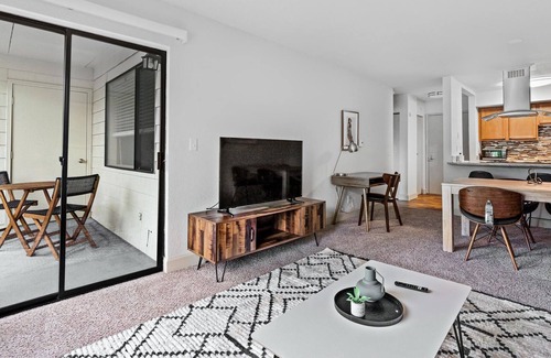 Renton Apartment | Pet-friendly 1BR in Renton