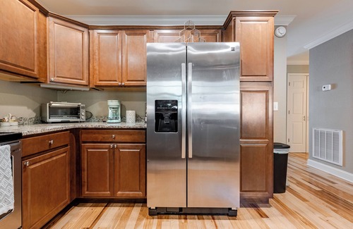 Woodfin Apartment | Pet Friendly - 2 Bedroom Cozy Nut Shell