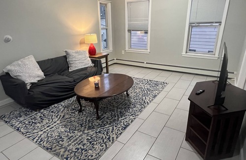Malden Condo | Pet Friendly 3-BR 2-Bath Spacious Condo 15 minutes to Boston