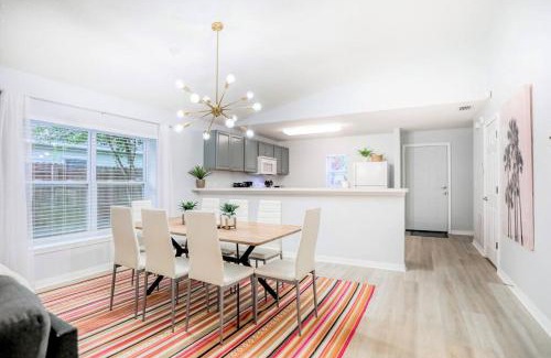 St. Augustine House | Pet-friendly 3 BR Modern Space, 5 min to Downtown