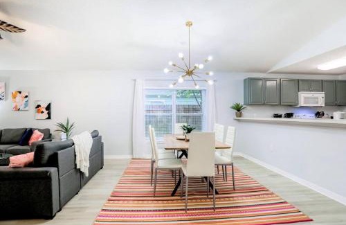 St. Augustine House | Pet-friendly 3 BR Modern Space, 5 min to Downtown