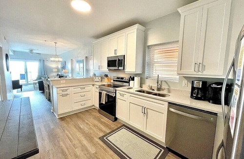 Isle of Palms Condo | Pet Friendly | 3 BR Oceanfront Condo With Pool | Free Wifi | Beautiful Views