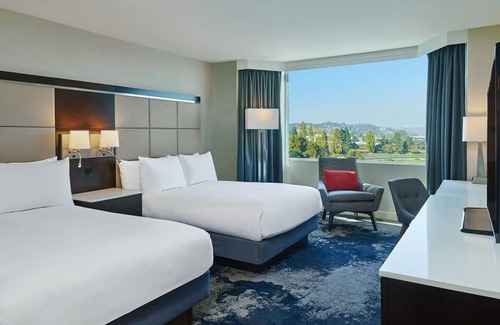 Redwood Shores Hotel | Pet-friendly, 3 x Two Double Water View Room at Grand Bay San Francisco Hotel