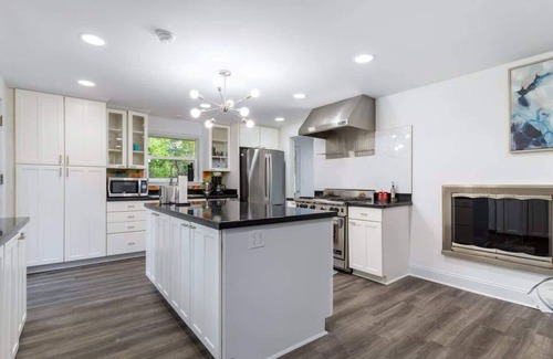 Sammamish House | Pet-Friendly 4BR Home, Huge Yard, Sleeps 12