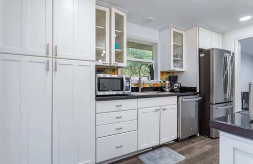 Sammamish House | Pet-Friendly 4BR Home, Huge Yard, Sleeps 12