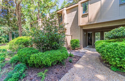 Sea Pines House | PET FRIENDLY! 503 Plantation Club Walk to Pool Sleeps 6 Sea Pines