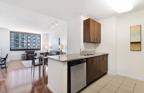 Hudson Exchange Apartment | Pet-friendly Amenities & Dog Run | Jersey City| nr Hudson River