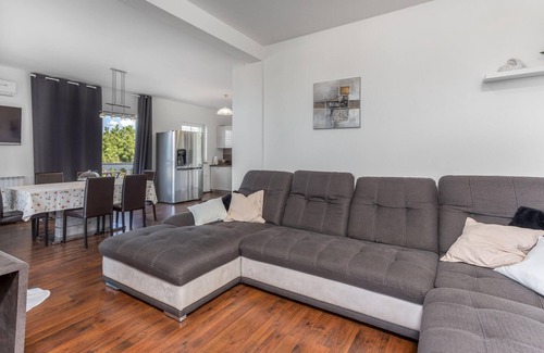 Kraljevica Apartment | Pet friendly apartment in Smrika