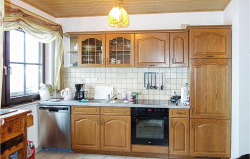 Bongard Apartment | Pet Friendly Apartment In Bongard With Kitchen