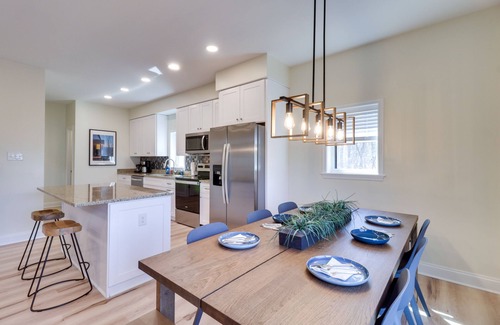 Mount Jackson House | Pet-Friendly Basye Vacation Rental w/Fireplace!