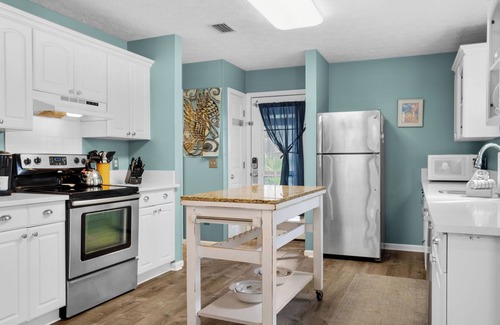 Seagrove Beach House | Pet Friendly Beach Home; 2 Minutes to Beach & Eastern Lake
