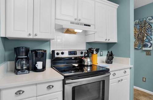Seagrove Beach House | Pet Friendly Beach Home; 2 Minutes to Beach & Eastern Lake