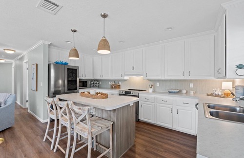 Port St. Joe House | Pet Friendly Beach House - Hakuna Matata