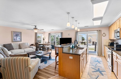 Port St. Joe House | Pet Friendly Beach House - One Palm