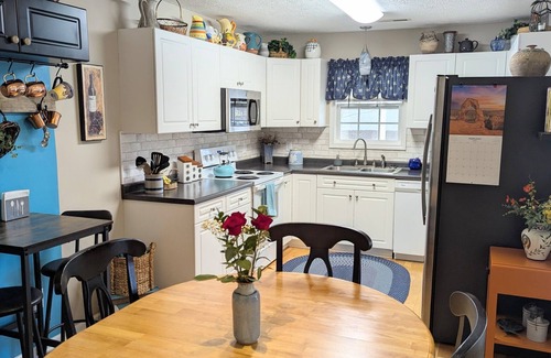 Boiling Spring Lakes House | Pet friendly beautiful home w private backyard. Near many amenities & the beach!