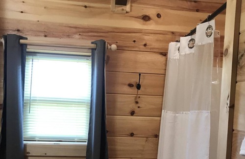 Tryon Cabin | Pet Friendly! Beautiful cabin close to wineries
