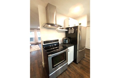 North Central Edmonton House | *Pet Friendly* Brewery District 1 Bdrm Hideout