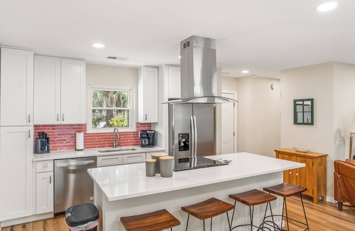 Pigeon Point House | Pet-Friendly Bungalow Near Parris Island, Downtown Waterfront & Parks