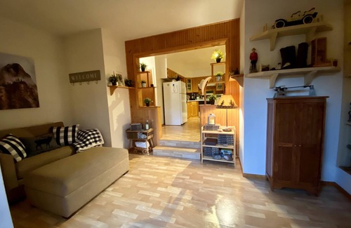 Kohls Ranch Cabin | Pet-friendly cabin by the creek backing forest service
