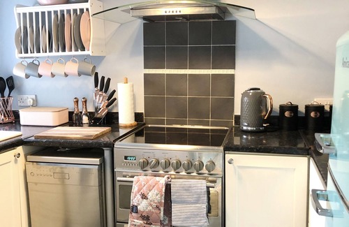 Margam Cottage | Pet-friendly character cottage at the foot of the Brecon Beacons National Park
