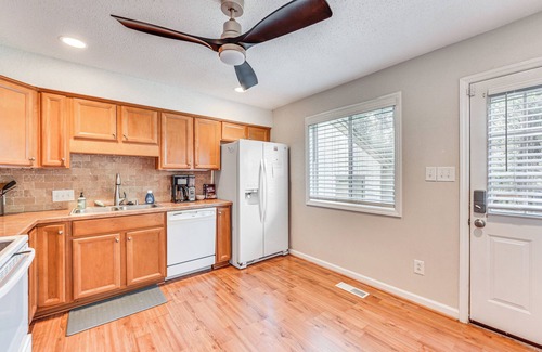 Charlotte House | Pet-Friendly Charlotte Home w/Deck Near Uptown!