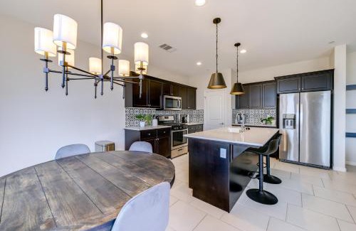 Clovis House | Pet-Friendly Clovis Home - Near Mall and Waterpark!
