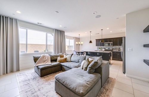 Clovis House | Pet-Friendly Clovis Home - Near Mall & Waterpark!