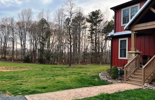 Ether Cottage | Pet Friendly Country Cottage Near NC Zoo