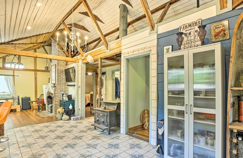 Belvedere Park Cabin | Pet-Friendly Decatur Escape: < 4 Mi to Dtwn!