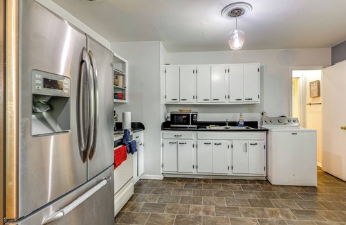 Decatur House | Pet-Friendly Decatur House Near Huntsville!