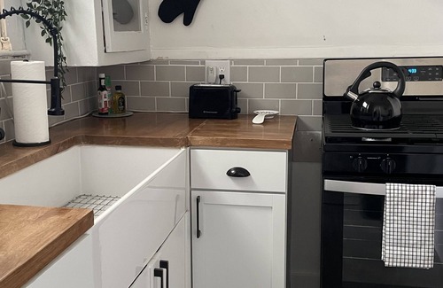 Alta Vista House | Pet-friendly Duplex near The Pearl