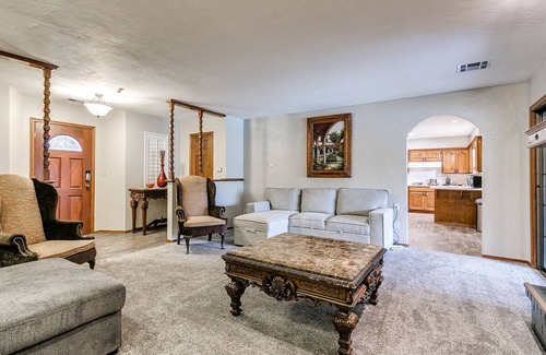 South Oklahoma City House | Pet Friendly Family-sized home with Private Pool & Game Room!