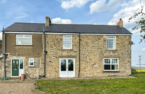 Durham Cottage | Pet friendly farmhouse retreat in the heart of County Durham.