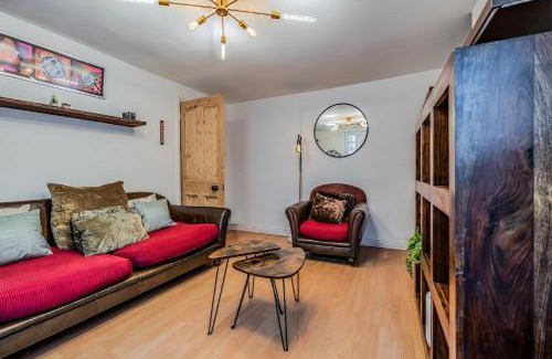 Saint Paul's Apartment | Pet-friendly flat w/garden patio & smart tv
