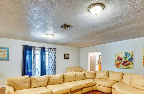 Temple Crest House | Pet-Friendly Florida Escape w/ Pool, Deck & Grill!