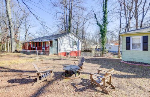 Forest Park House | Pet-Friendly Georgia Retreat with Fire Pit and Porch!
