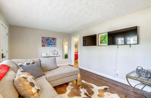 Forest Park House | Pet-Friendly Georgia Retreat with Fire Pit and Porch!