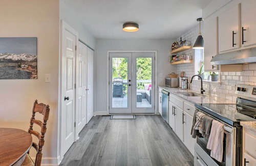 Dunean House | Pet-Friendly Greenville Dwelling ~ 2 Mi from Dtwn!