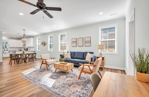 Greer House | Pet-Friendly Greer Home: Near Airport & Downtown
