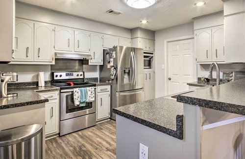 Grovetown House | Pet-Friendly Grovetown Home w/ Screened Porch